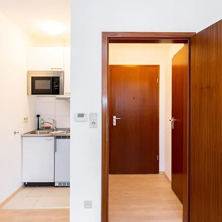 Apartment Nettes Mit Terrasse Würzburg